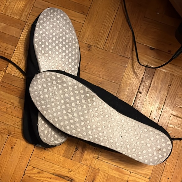 Toms shoes ! Only used twice! - Picture 2 of 3
